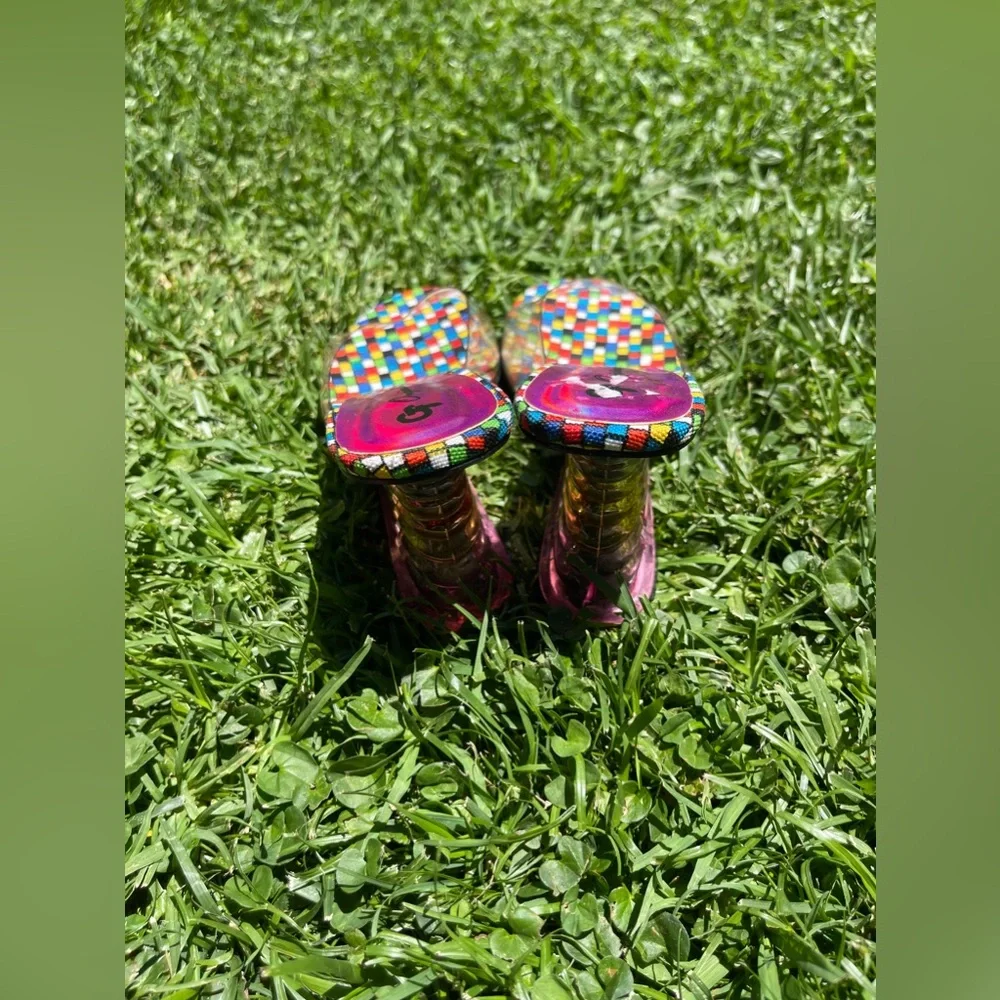 Y2K Vintage Clear Rainbow Heel with Checkerboard Footbed - Picture 9 of 13